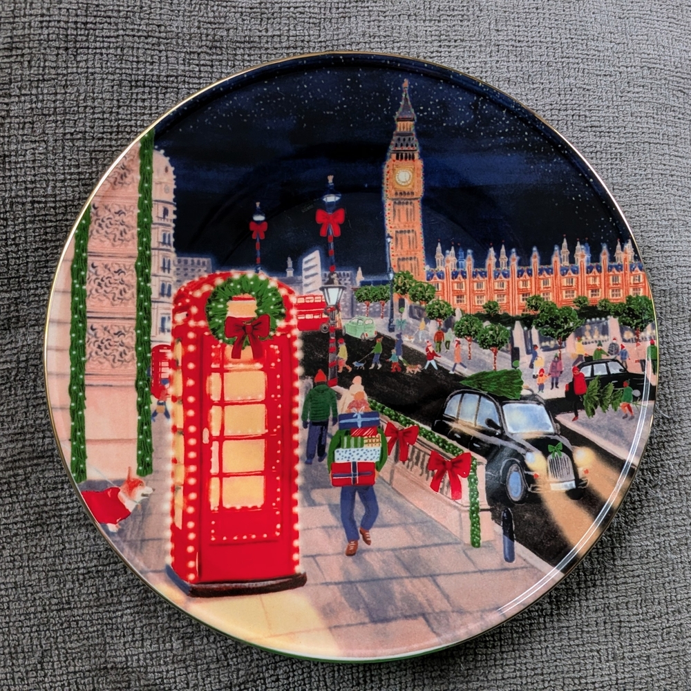 Brand New! Anthropologie "Happy Christmas From London 2025" 8.5" Dessert Plate!